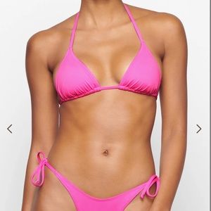 SKIMS swim triangle top in taffy
